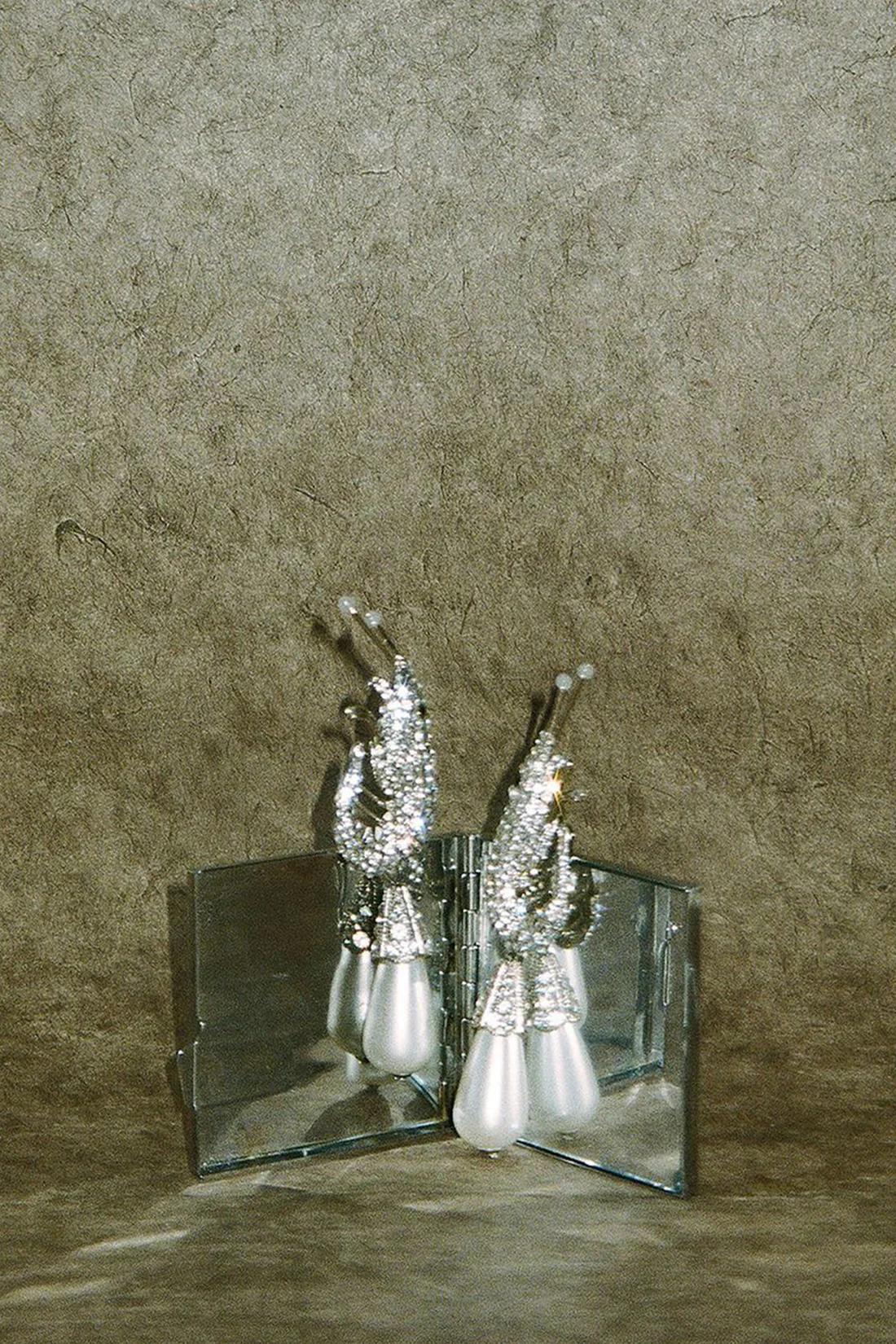 Shrimp Earrings - Silver - Zimenao